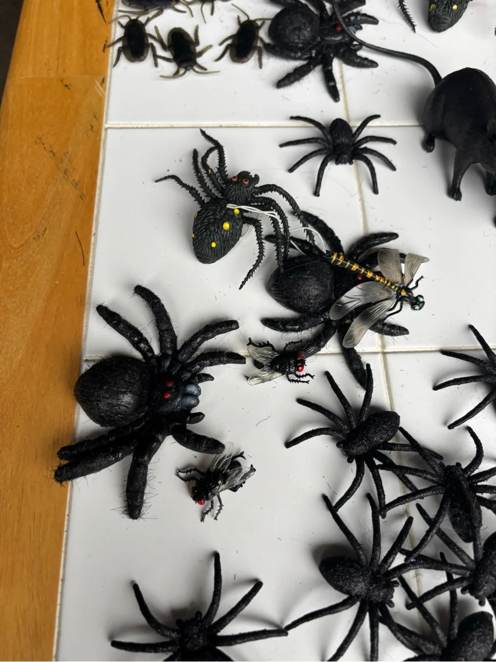 Halloween Decor Kit -Spiders & Mice, Spider Webs, Black Light Bulbs, Mask & More
